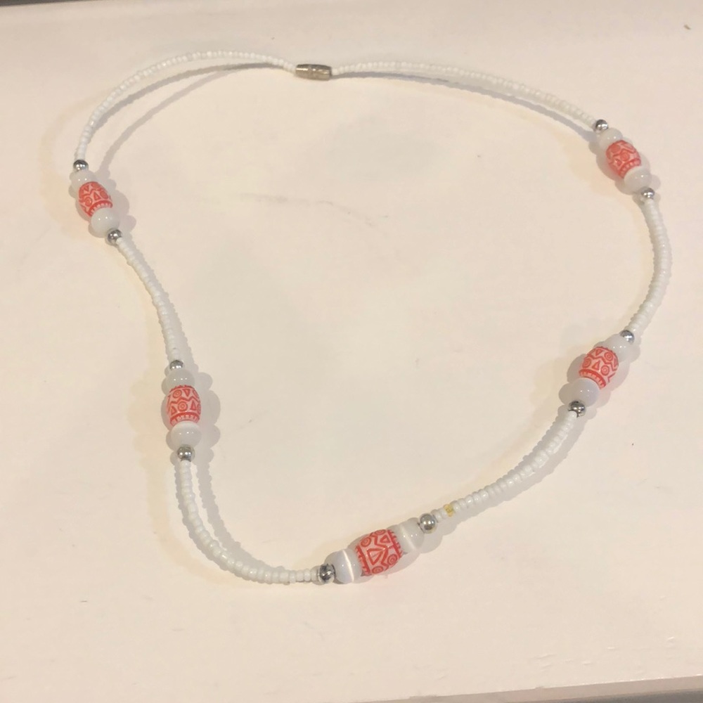 A white and pink necklace!